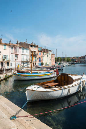 Martigues (Bouches-du-Rhone, Provence-Alpes-Cote d'Azur, France): the old harbor with boatsの写真素材