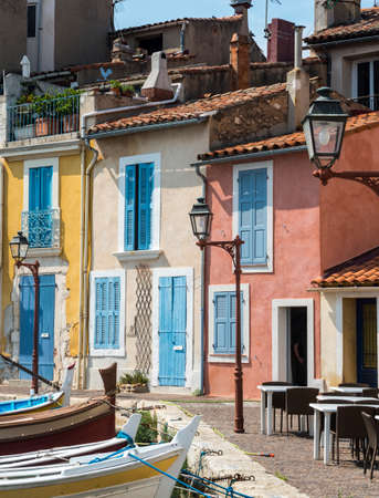 Martigues (Bouches-du-Rhone, Provence-Alpes-Cote d'Azur, France): the old harbor with boatsの写真素材