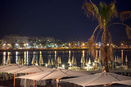 Cannes (Alpes-Maritimes, Provence-Alpes-Cote d'Azur, France): the coast at eveningの写真素材