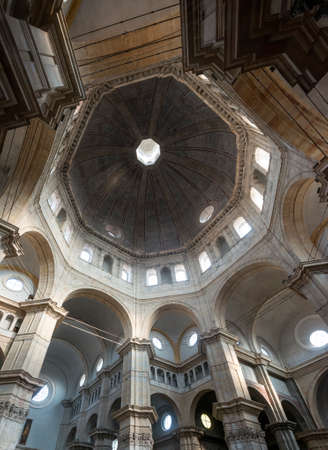 Pavia (Lombardy, Italy), interior of the historic cathedralのeditorial素材