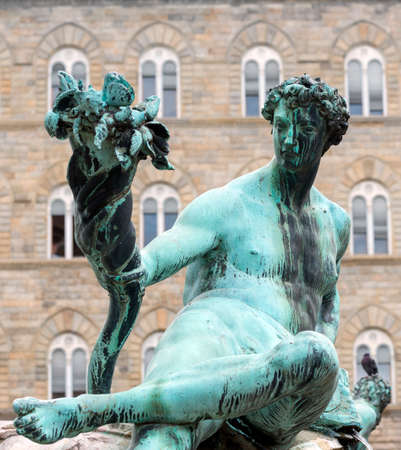 Florence (Firenze, Tuscany, Italy): medieval buildings in Piazza della Signoria, and the Neptune's Fountainのeditorial素材