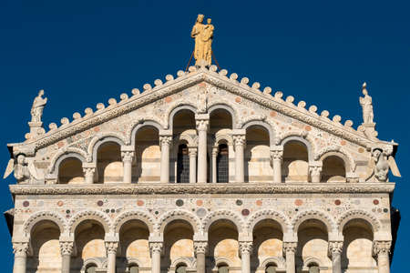 Pisa, Tuscany, Italy: the famous Piazza dei Miracoli, with the cathedral, the baptistery and the leaning towerのeditorial素材