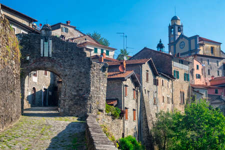 Mulazzo, Lunigiana, Massa Carrara, Tuscany, Italy, old typical villageの写真素材