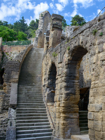 Orange (Vaucluse, Provence-Alpes-Cote d'Azur, France): ruins of the Roman Theaterの写真素材