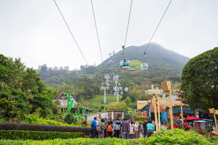 Hong Kong - March 18, 2016:Cable car of Ocean Park Animal theme parkのeditorial素材