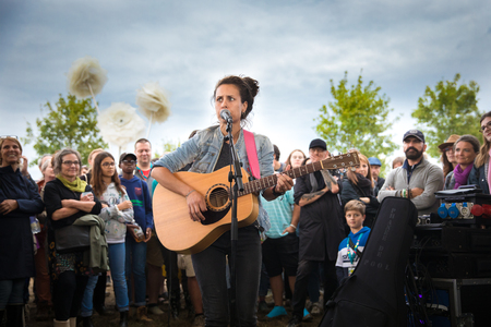 Nyon, Switzerland - 27 July 2019 :  private take away concert of swiss singer Phanee de Poolのeditorial素材