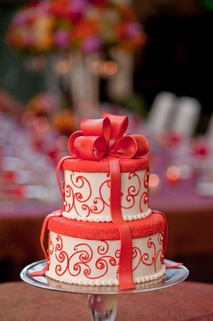 A red and white wedding cakeの写真素材