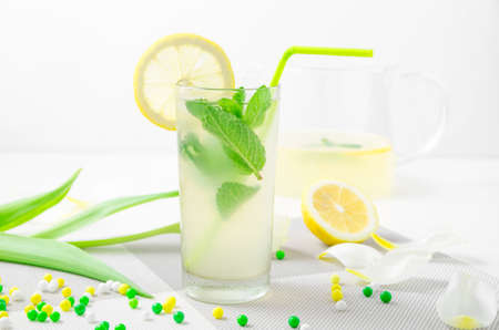 Mint lemonade with lemonの写真素材