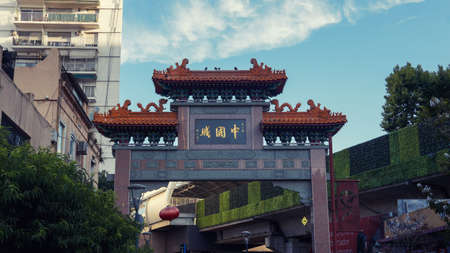 Large chinese arch located at the entrance of little Buenos Aires chinatownのeditorial素材