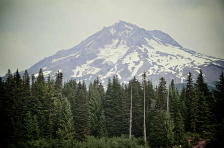 A profile landscape shot of Mount Hoodの写真素材