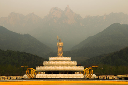 Grand Buddha at Lingshanのeditorial素材