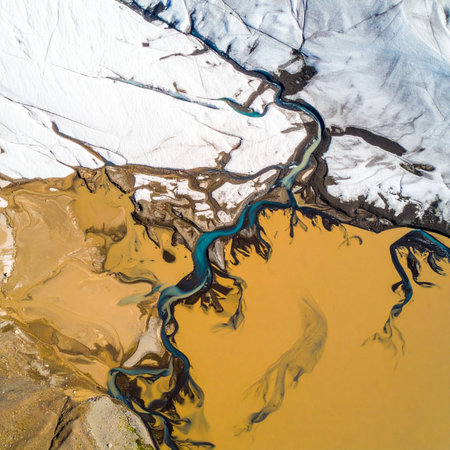 An awe-inspiring aerial perspective captures the dramatic meeting of two worlds.の素材
