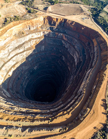 From a breathtaking aerial perspective, the immense scale of human industry is revealed.の素材