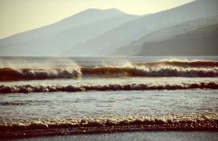 Beach at sunset at dingle peninsula, Irelandの写真素材