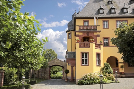 Portal of the Palace of Vollrads in Winkel, Rheingau, Hesse, Germanyのeditorial素材