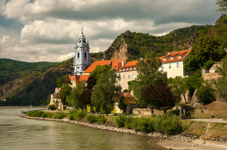 DÃ¼rnstein church near the river danubeの写真素材