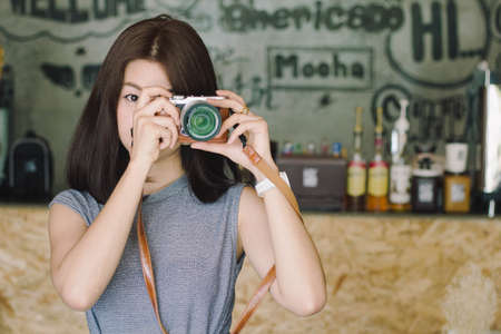 woman photographerの写真素材