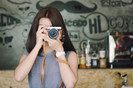 woman photographerの写真素材