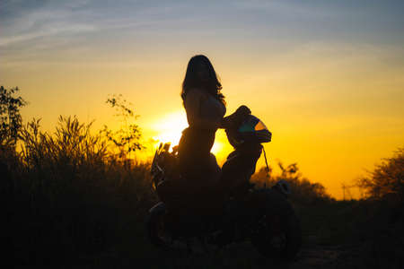 Silhouette womanの写真素材