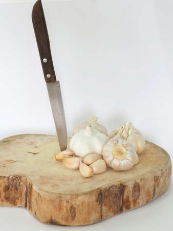 Photo of garlic for cooking.