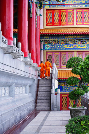 21 May 2022; Bangkok Thailand:   Photo of a novice in a Chinese templeのeditorial素材