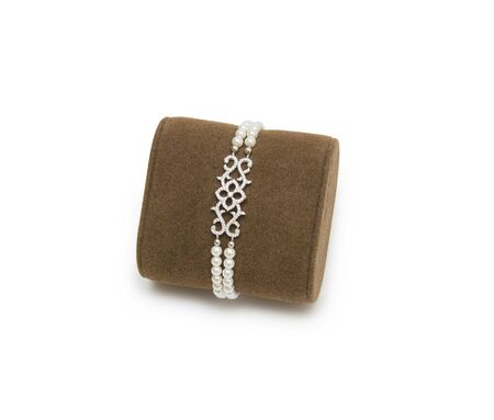 pearl necklace on a white backgroundの写真素材