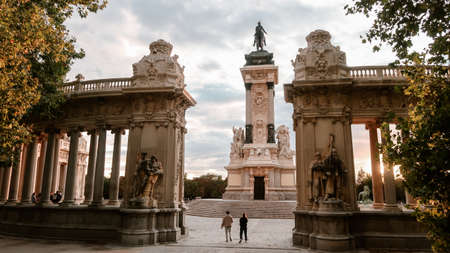 King Alfonso XII monument at El Retiro Park, Madrid during sunset. Iconic Park in the capital city of Spain.のeditorial素材