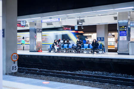 Taipei, Taiwan - February 28, 2016 : Passenger waiting the trains at TRA platform in Taipei main station.のeditorial素材