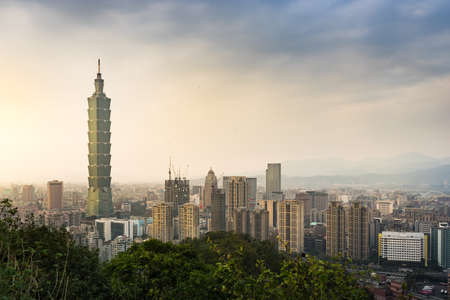 TAIPEI, TAIWAN - March 04, 2016 : Taipei 101 . The building ranked worlds tallest from 2004 until 2010.のeditorial素材