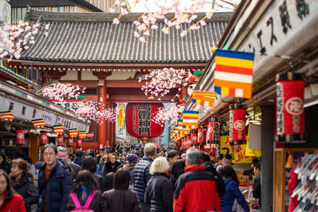 Tokyo, Japan - February 18, 2017 : Sensoji Temple in the morning with touristのeditorial素材