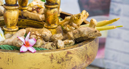 image of ginger in wood tray .の写真素材