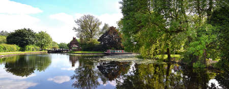 NOTTINGHAM, UK - May 25, 2017: Sandiacre Lock Cottage maintained by the Erewash Canal Preservation Development Association. United Kingdom.のeditorial素材