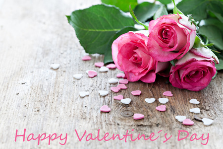 roses and text happy valentines day の写真素材