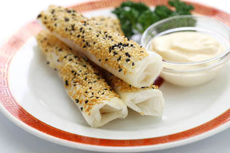 chinese dim sum, Sesame wafer prawn rolls