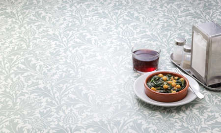Garbanzos guisados âây espinacas( chickpeas stew with spinach ), spanish tapas dishの写真素材