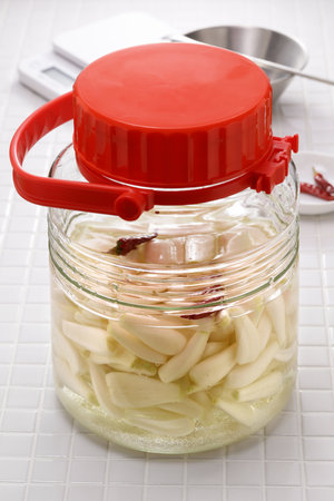 How to make rakkyo (Japanese scallion bulb pickles ),  a garnish of Japanese cuisineの写真素材