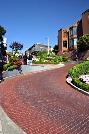 View of Lombard Street, the crookedest street in the world, San Francisco, Californiaの写真素材