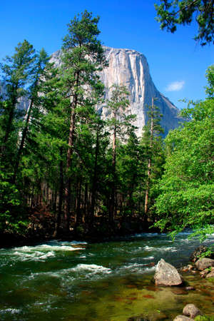 El Capitan is a 3,000 foot vertical rock formation in Yosemite Valley and Yosemite National Park. It is one of the most popular monoliths with rock climbers in the world.

の写真素材