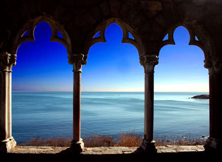 Hammond castle is located on the coast of Massachusetts near Gloucester. The castle which was constructed between 1926 and 1929, was the home and laboratory of John Hays Hammond Jr. Mr. Hammond was an inventor who was a pioneer in remote control and heldの写真素材