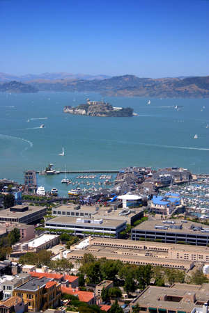 The City and County of San Francisco is the fourth most populous city in California and the fourteenth-most populous in the United States, with a 2006 population of 798,680 (estimate). It is located on the tip of the San Francisco Peninsula and is the focの写真素材
