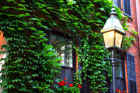 Beacon Hill is a wealthy neighborhood of Federal-style rowhouses, with some of the highest property values in the United States\r\nの写真素材