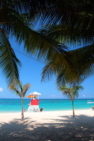Montego Bay (also known as Doctor's Cave Bathing Club) has been one of the most famous beaches in Jamaica for nearly a century. 
の写真素材