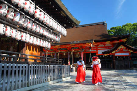 Yasaka Shrine, also known as Gion Shrine, is famous for its Gion Matsuri, one of Japan's largest festivals

のeditorial素材