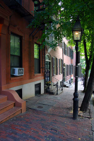 Beacon Hill is a wealthy neighborhood of Federal-style rowhouses, with some of the highest property values in the United States
のeditorial素材