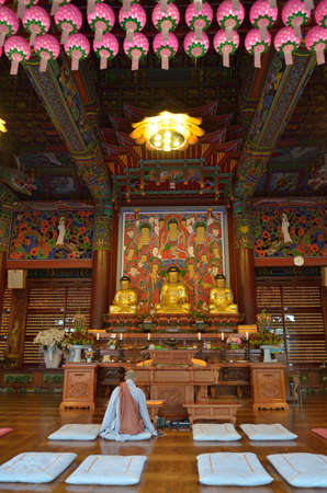 Bongeunsa Buddhist Temple in Seoul, South Korea
のeditorial素材