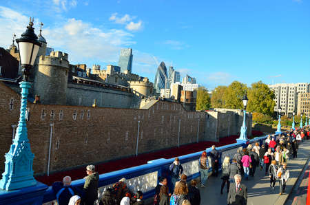 Tower of London with sea of Red Poppies to remember the fallen soldiers of WWI - 30th August 2014 -...