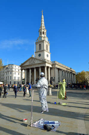Trafalgar Square is a public space and tourist attraction in central London.のeditorial素材