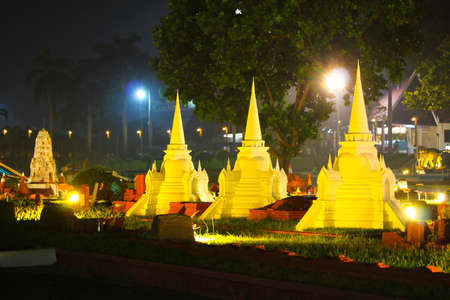 CHONBURI, THAILAND - NOVEMBER 21: Three pagodas were reproduced to mini size in Mini Siam on November 21, 2011 in Chonburi, Thailandのeditorial素材