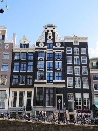 Building in the old part of Amsterdam by the canals.のeditorial素材