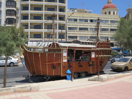 Mobile snack bar on the promenade of Sliema harbour, Malta.のeditorial素材